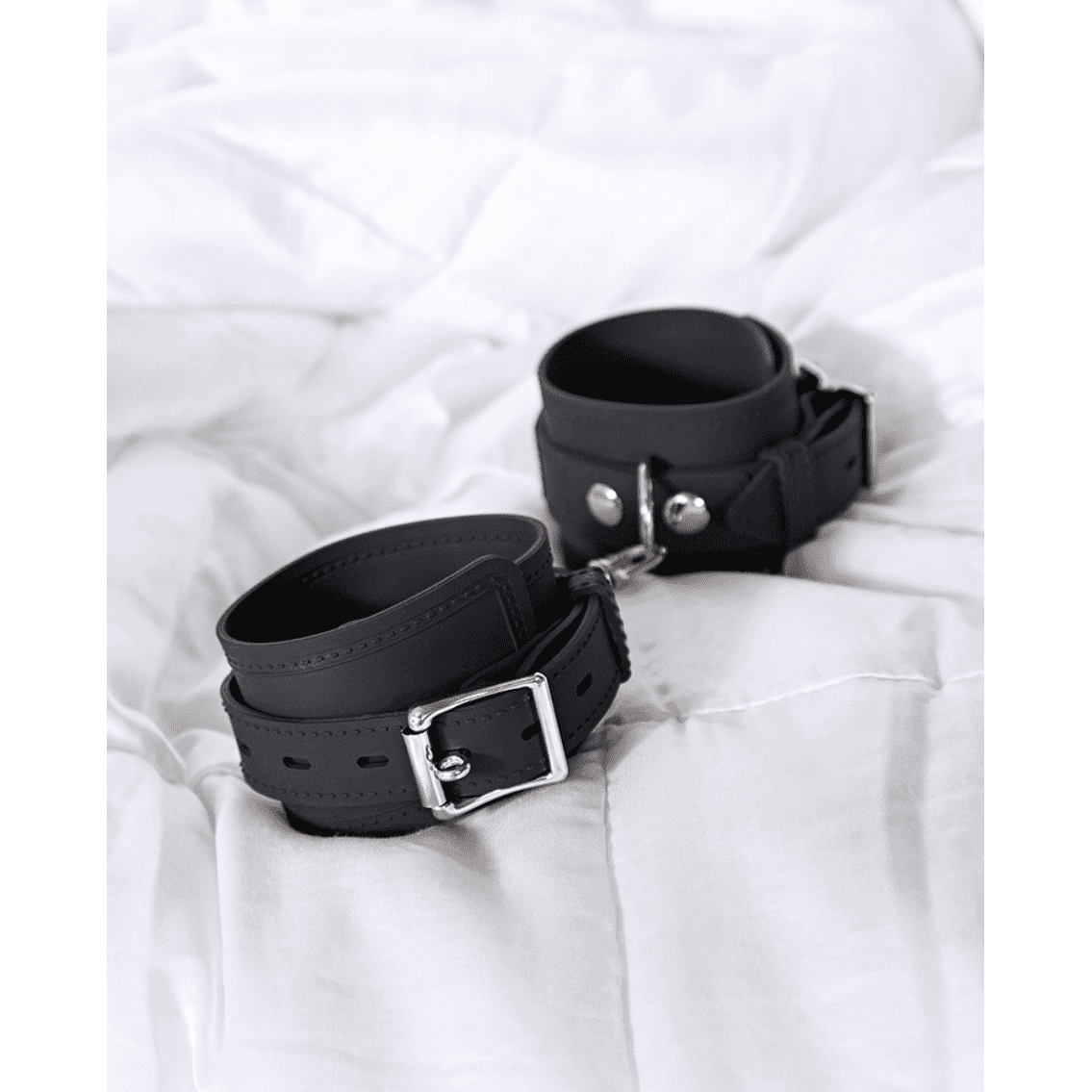 Onyx Hand cu f f s